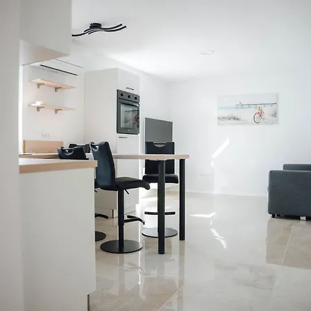 Apartma Papillon Апартаменти