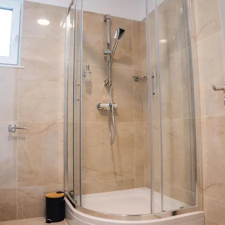 Apartma Papillon Апартаменти *