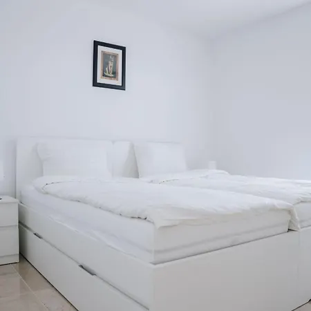 Апартаменти Apartma Papillon Любляна